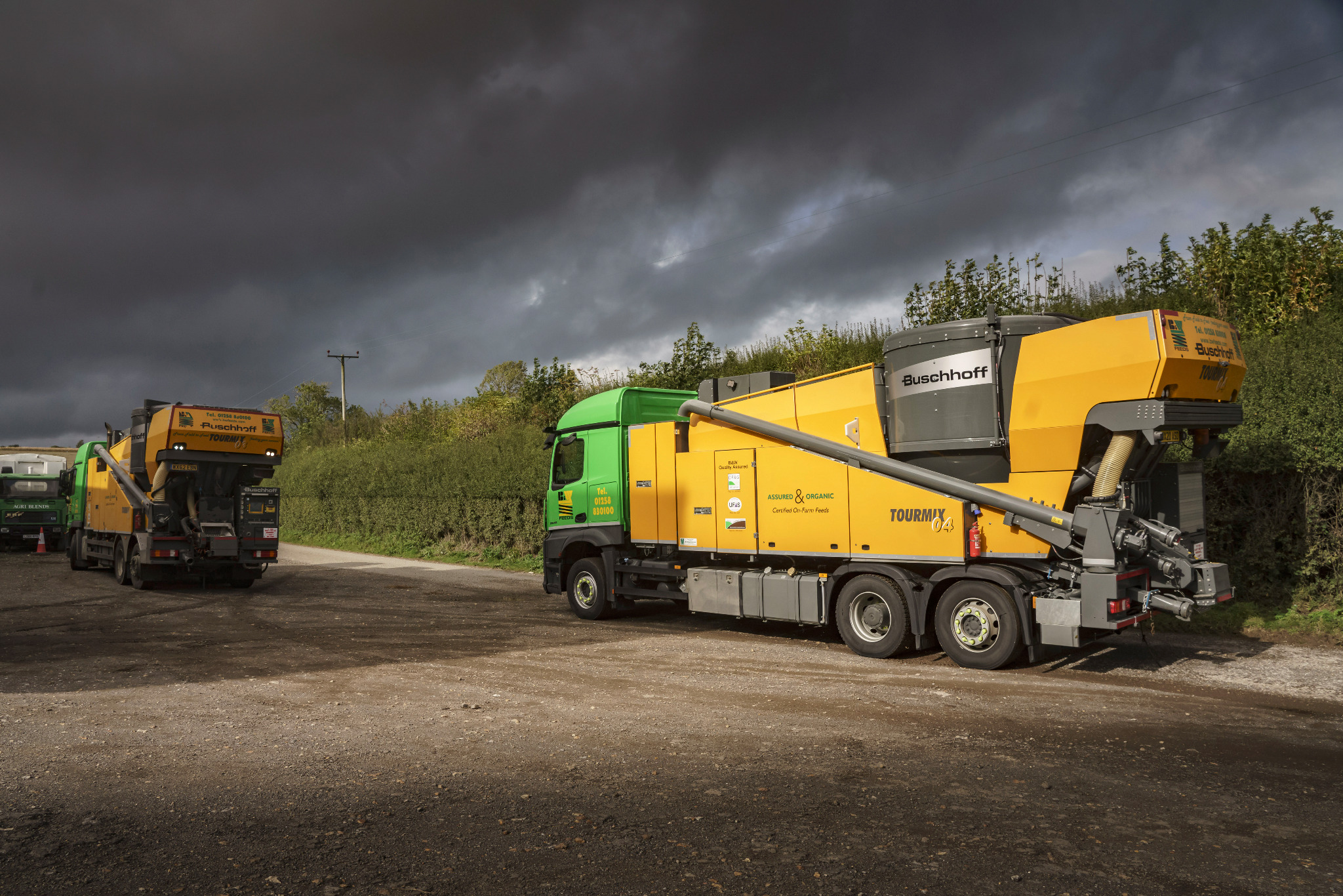 bw-feeds-mobile-mix-feed-mill.jpg